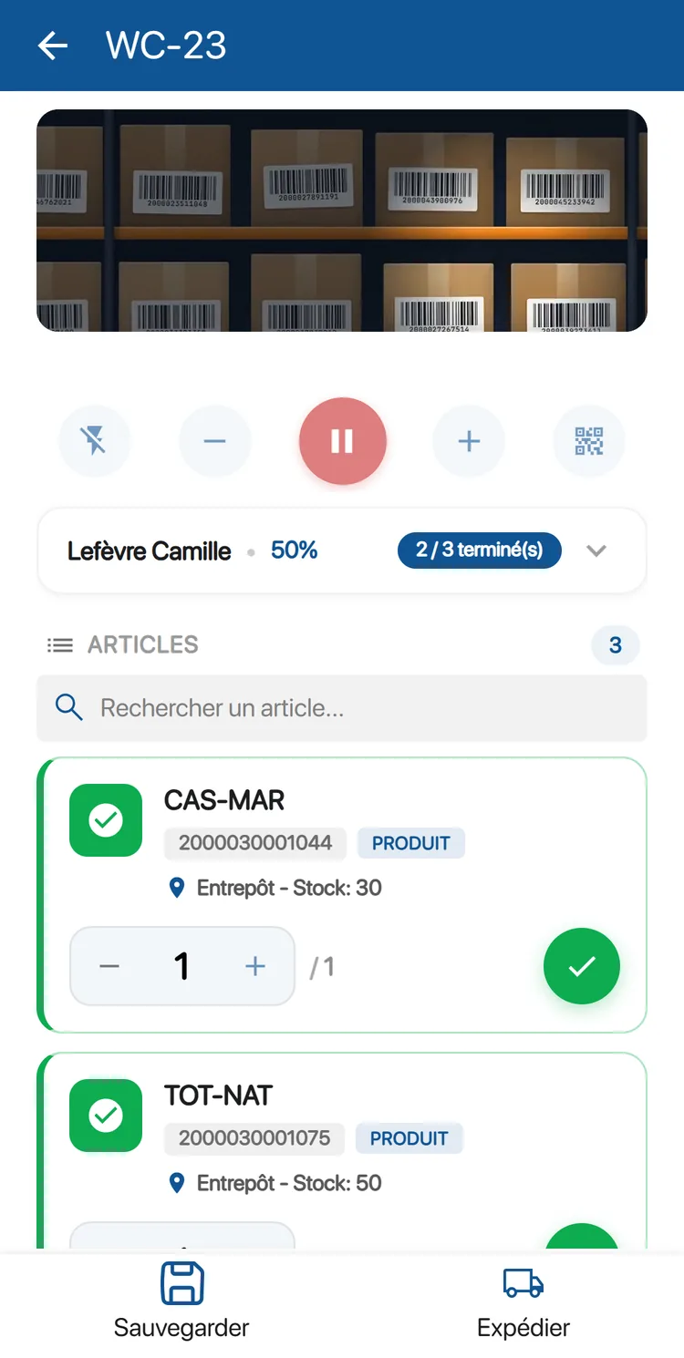 Préparation de la commande WooCommerce WC-23 dans l'application K inventory : caméra ouverte, 2 articles sur 3 prélevés, chacun avec son code-barres EAN et son emplacement Entrepôt